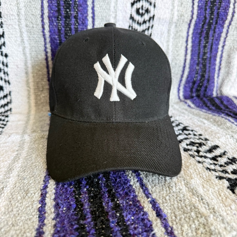 New York Yankees Baseball Hat Cap Black Adjustable Adult Size MLB